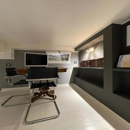 Portici Design Suite - Historical Center Bologna Exterior photo